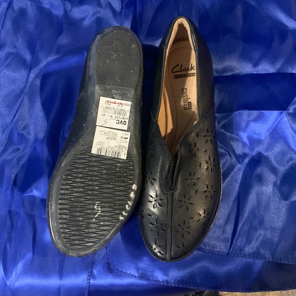 black Clark shoes